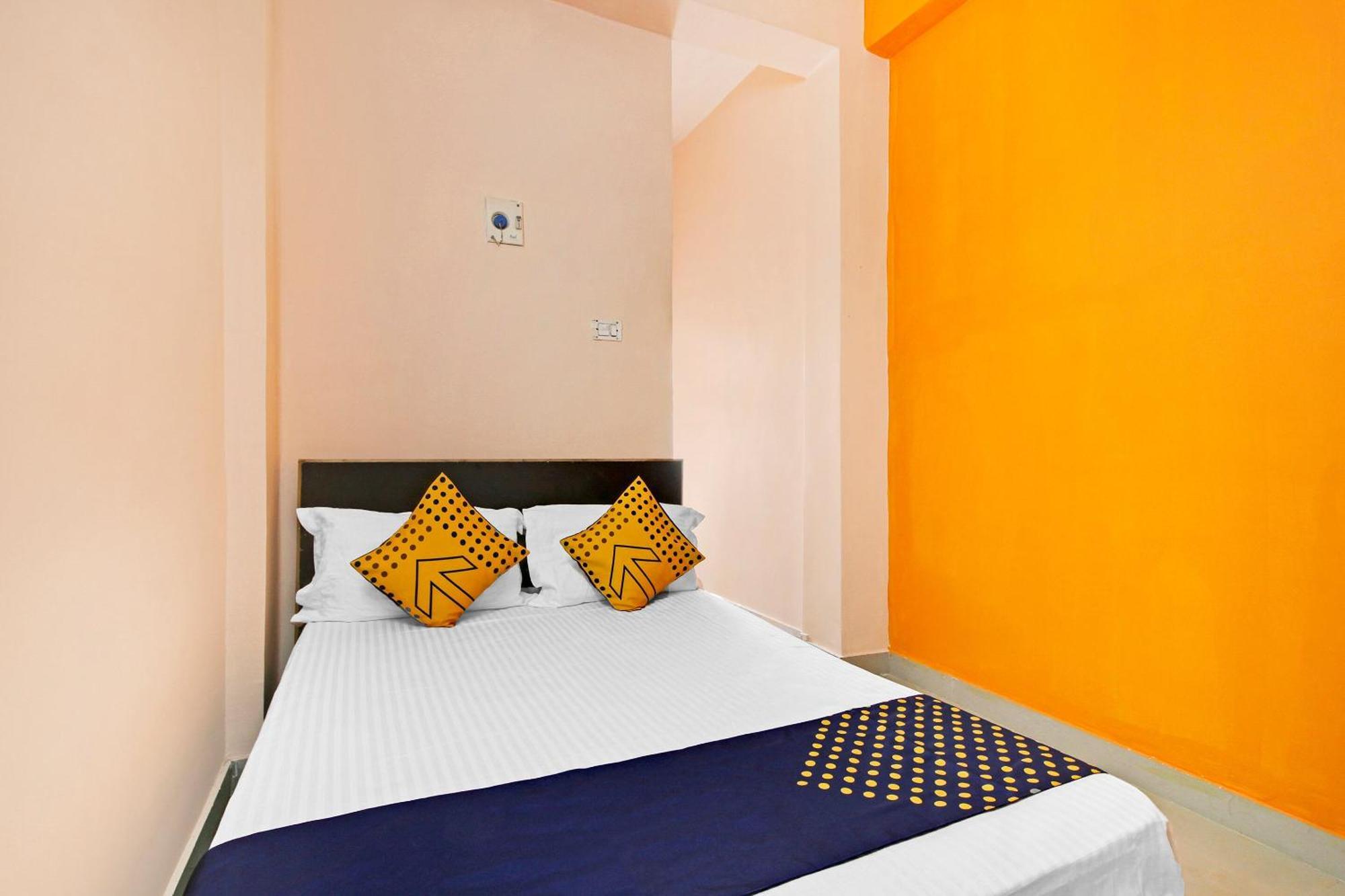 Spot On Sitara Grand Lodge Warangal Εξωτερικό φωτογραφία